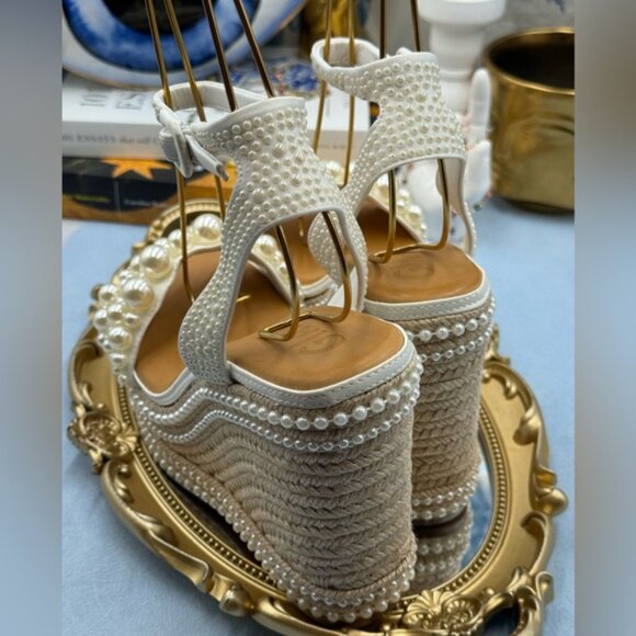 🆕 GIANNI BINI 🧿 NWOB Savanna Pearl Ornamented Platform Wedge Sandals, Sz 8 - Picture 9 of 14